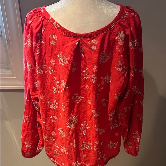 Universal Thread Red Floral Blouse - Picture 4 of 5